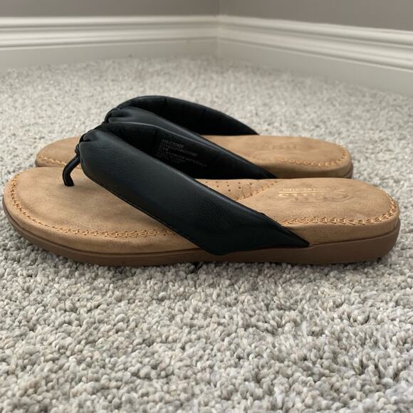 Cliffs By White Mountain "Forgiving" Flip Flop Sandals - Size 5.5M - Picture 2 of 11